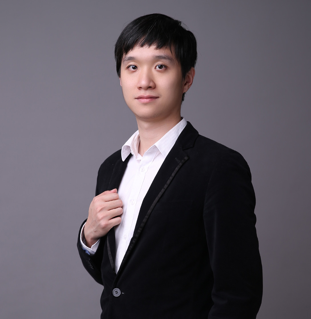 男律师灰色背景正装形象照